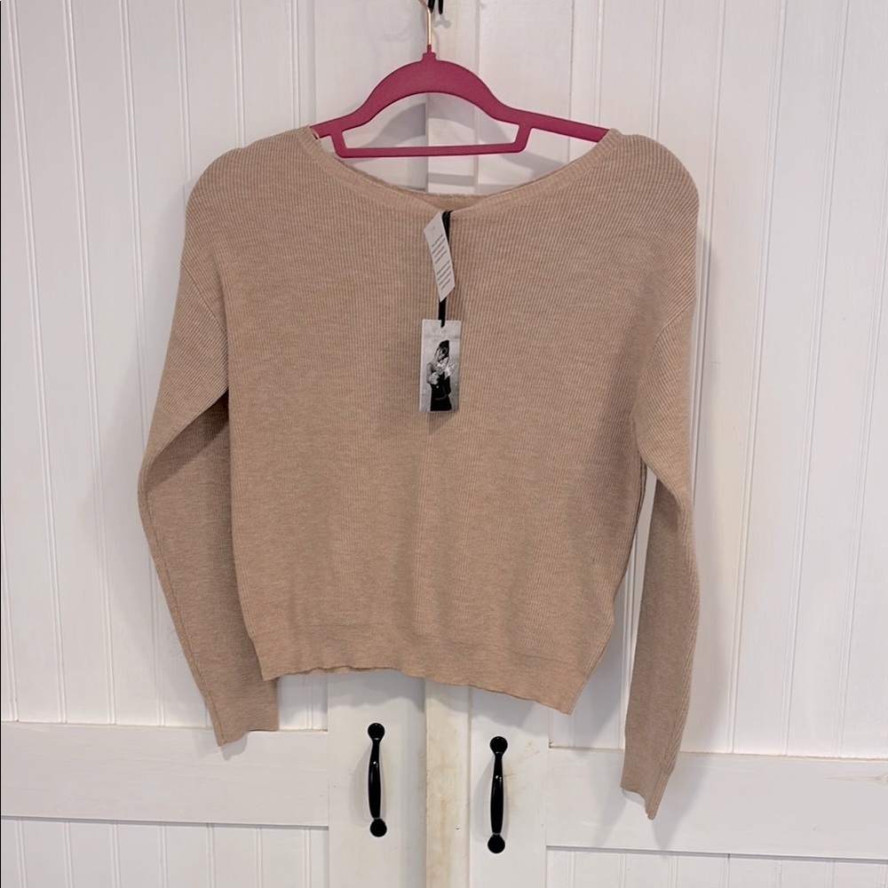 Sincerely Jules: scoop neck, long sleeved, soft Knit Sweater size S